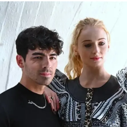 جو جوناس وصوفي تيرنر يحتفلان بحفل زفاف ثان 