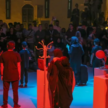 ساحة التعبير بجدة التاريخية تجذب الزائرين