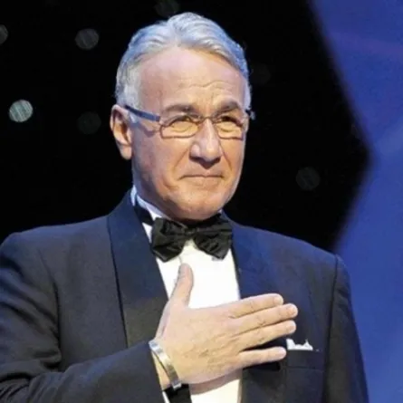 خمنوا ما هو الاسم الحقيقي لـ "عزت أبو عوف" ؟!