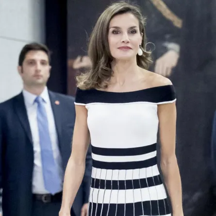 أزياء صيفية راقية على طريقة الملكة ليتيسيا