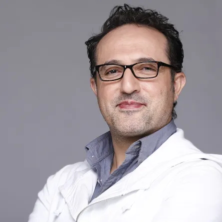 بالفيديو.. شريف مدكور يرد على من يتهمونه بادعائه المرض