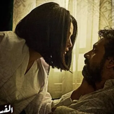 بصورة جديدة.. كريم عبدالعزيز وهند صبري في كواليس "الفيل الأزرق 2" 