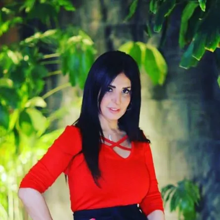 بالصور والتفاصيل الكاملة: قصة إنقاذ ابنة أمل رزق من حادث سيارة مروع