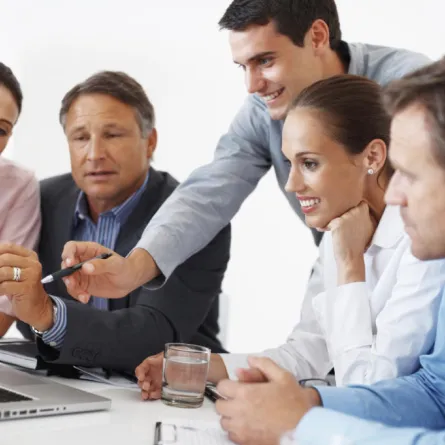 الفرق بين المدير والقائد