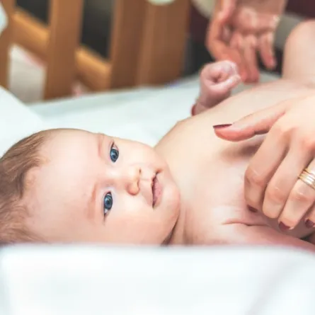 استفراغ الطفل الرضيع