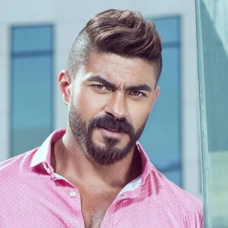 خالد سليم يحذر من التعامل مع مدير أعماله "لأسباب مهنية وأخلاقية" وزيزي عادل تكشف السر