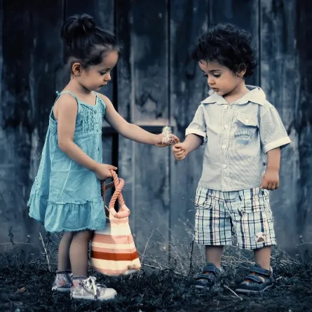 طرق لتعلم أطفالك التعاطف