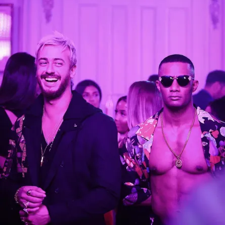 المخرج حسام الحسيني يكشف لأول مرة كواليس لقاء الأسطورة محمد رمضان والمعلم سعد لمجرد.. صور حصرية