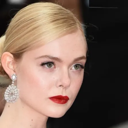 تسريحات شعر ناعمة على غرار النجمات 