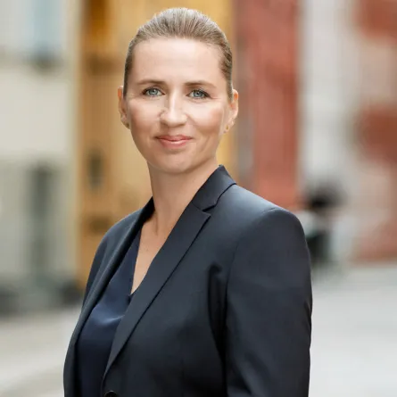 ميتي فريدريكسون رئيسة الوزراء الأصغر في تاريخ الدانمارك