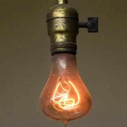 مصباح كهربائي لا يزال مشتعلاً منذ 118 عاماً