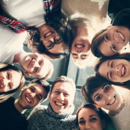 أجمل العبارات عن الصَّدَاقَةِ