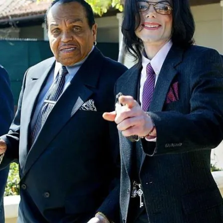 زوجة مايكل جاكسون السابقة تكشف أسراراً صادمة عن حياتهما