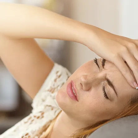 ضربة الشمس وضربة الحر: اكتشفي الأعراض وتصرّفي بسرعة