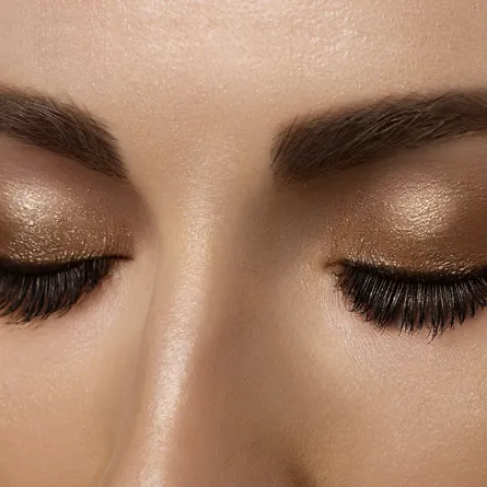 مكياج سهرة ذهبي لأمسياتك الفخمة