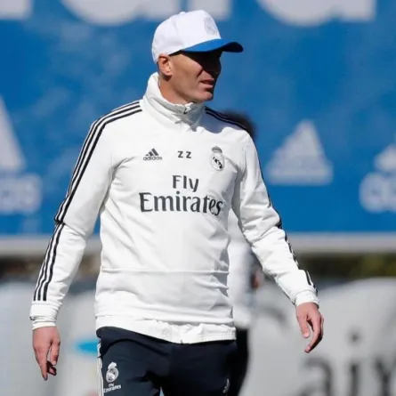 زين الدين زيدان "الغاضب" على أعتاب الاستقالة ..فمن السبب؟