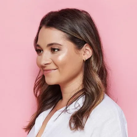 الهايلايتر وتطبيقه... إليكِ القواعد والأخطاء الشائعة