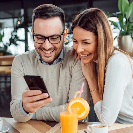 صور رسائل حب وغرام بين الأزواج