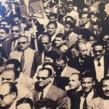 صورة نادرة في الستينيات: للروائي العالمي نجيب محفوظ