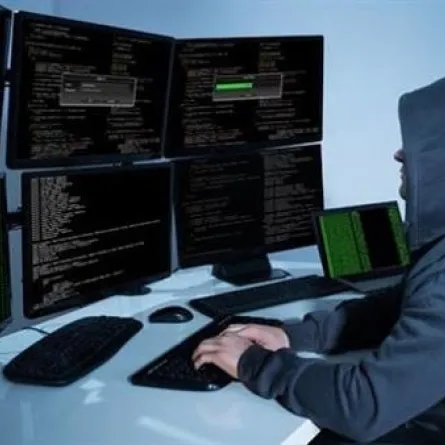 «عبقرينو».. يخترق حسابات بنكية وينصب على شركات أجنبية