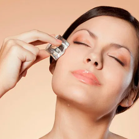 3 خطوات تخفي حبوب الوجه خلال يوم واحد