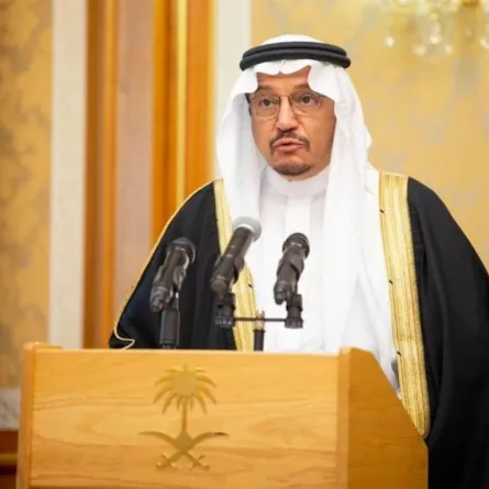 وزير التعليم يوجّه بمواصلة أبناء القبائل النازحة تعليمهم