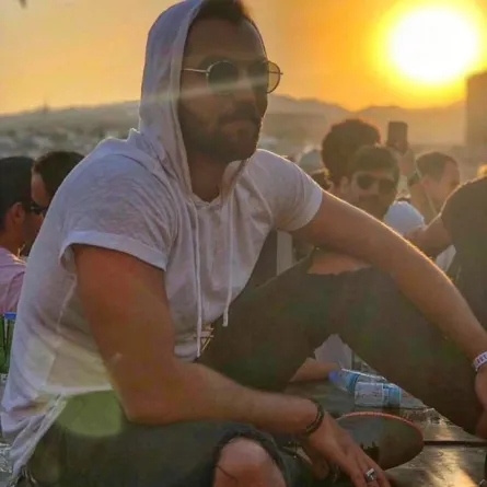 باسل الزارو مقدم حفلي افتتاح وختام مهرجان الجونة السينمائي