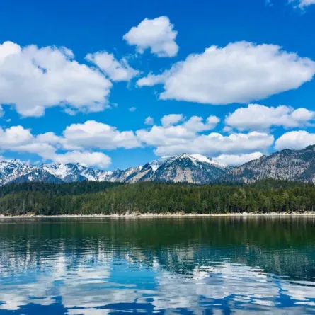 في يوم السياحة العالمي: هذه الوجهات المفضَّلة في السعودية والعالم  