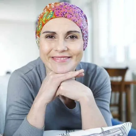 علاج جديد يمنع سقوط الشعر لدى مرضى السرطان