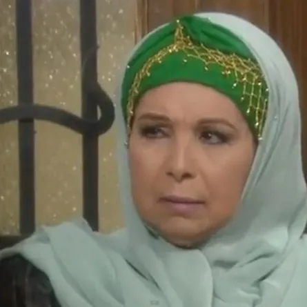 انهيار مديحة حمدي وهي تحكي تفاصيل وفاة طفلها الرضيع