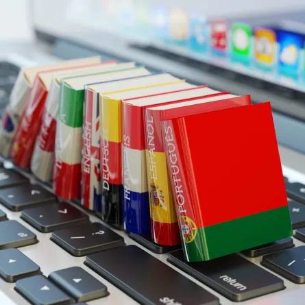 المترجمون السعوديون: عقبات خفية تمنع الوصول للعالمية!