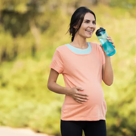 فوائد المشي للحامل في الشهر الثامن