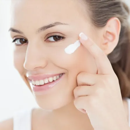 للبنات.. عادات خاطئة تؤدي لجفاف البشرة