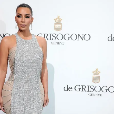 أجمل إطلالات كيم كارداشيان على السجادة الحمراء في عيدها الـ 39