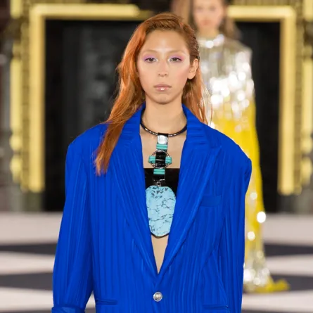 تدرجات اللون الازرق خلال أسابيع الموضة العالمية