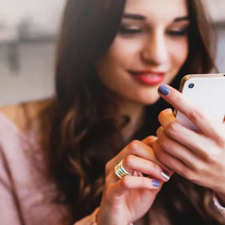 للشباب والبنات.. كيف تحرمكم السوشيال ميديا من النوم؟