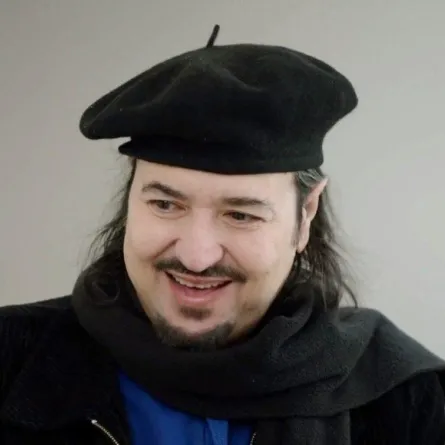 محمد الكنهل يطمئن محبي خالد سامي على حالته الصحية