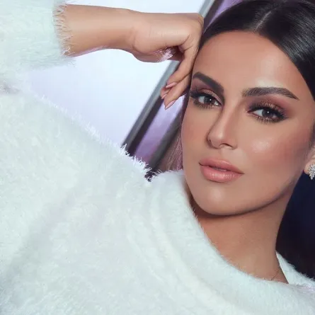 صور: إسراء عبد الفتاح تعلن حملها الأول من أمام الكعبة وأول تعليق من زوجها حمدي الميرغني