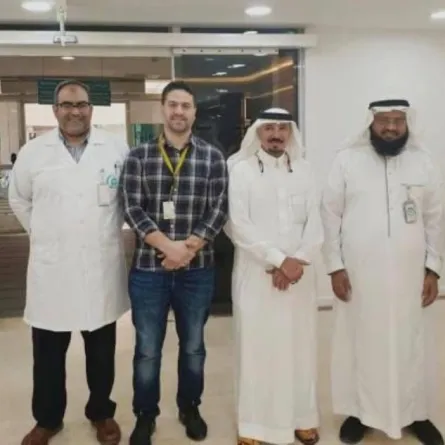 فريق طبي في مدينة الملك عبدالله الطبية يعيد السمع لسبعيني