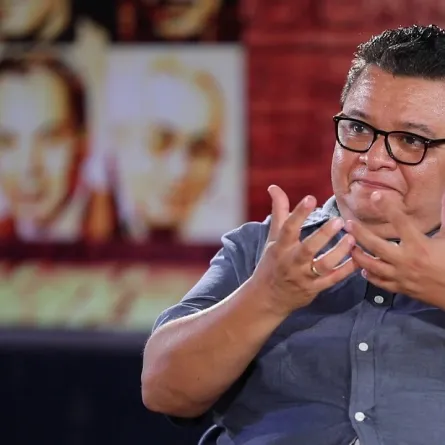 خالد جلال في عيد ميلاده ال 56 .. صانع النجوم في مسرح الهواة