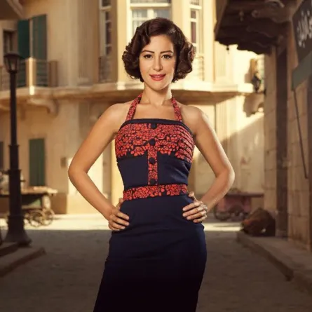 منة شلبي تفوز بجائزة فاتن حمامة للتميز من مهرجان القاهرة السينمائي