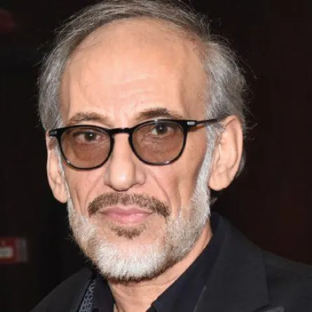 غسان مسعود يعيد سيف الدين سبيعي وميسون أبو اسعد إلى المسرح