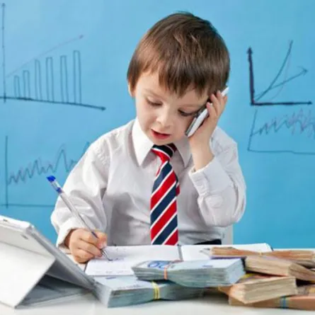 كيف تغرسين الوعي المالي في طفلك؟