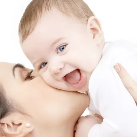 لون عيون الطفل الحقيقي