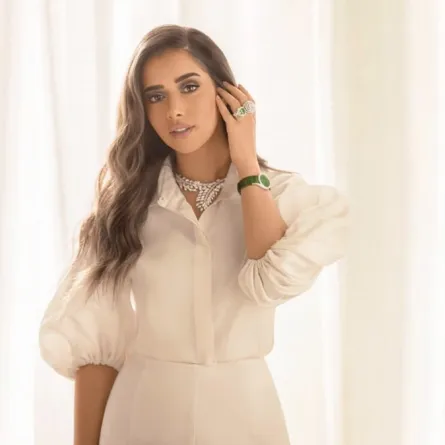 إطلالات بلقيس الراقية باللون الأبيض