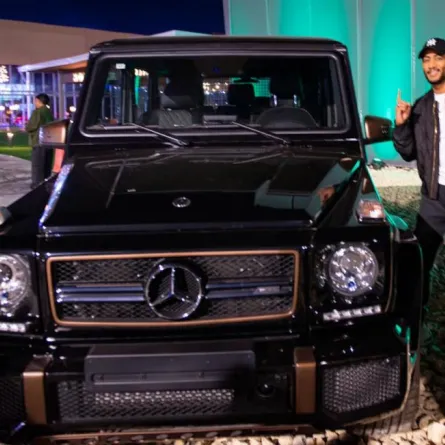 طراز نادر من مرسيدس صُنع منه 65 سيارة فقط ناله النجم المصري