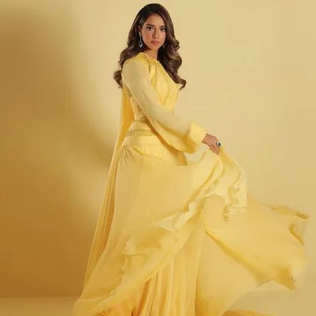 فساتين خطوبة للمحجبات بوحي من إطلالات بلقيس