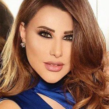 نجوى كرم ترقص في خطوبة ابنة شقيقها