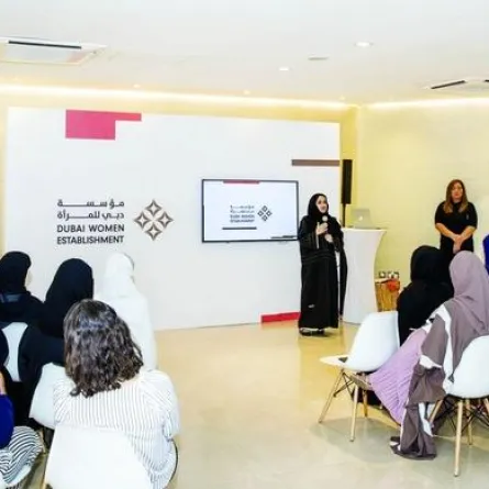 «دبي للمرأة» تطلق هويتها المؤسساتية الجديدة