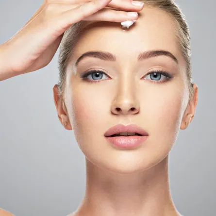 وصفات لشد البشرة... إطلالة شابة في سهرة نهاية العام